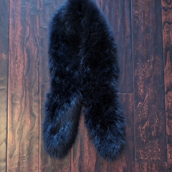 Ann Taylor Navy Faux Fur Neck Wrap Scarf - Picture 4 of 4